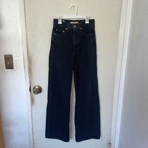 Levi’s Ribcage wide-leg black jeans